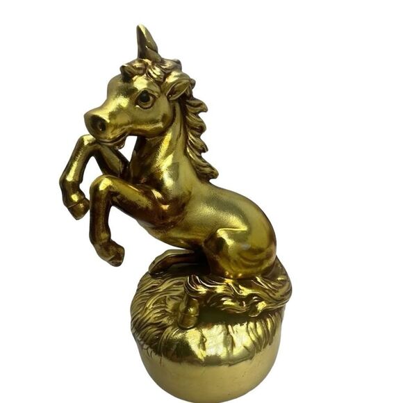 Vintage Golden Unicorn Music Box Plays “Somewhere Over the Rainbow” - Picture 1 of 3